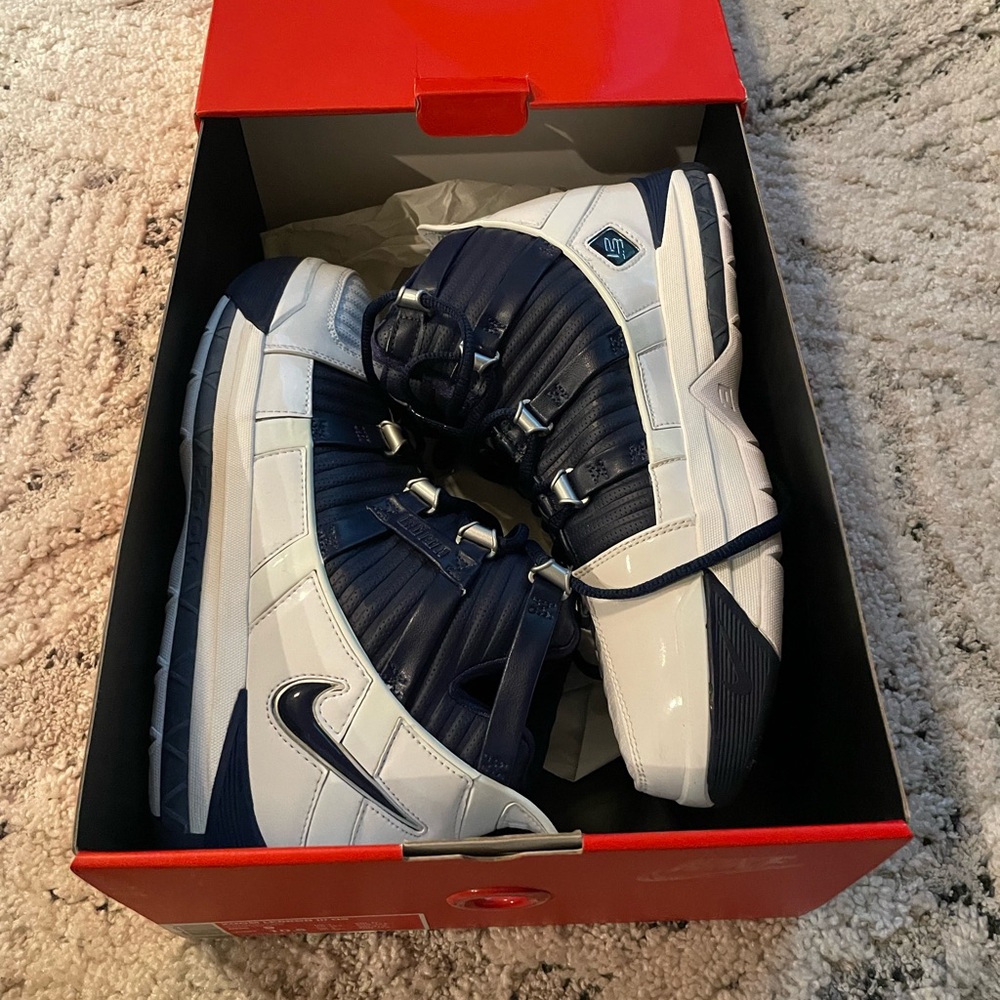 Lebron zoom 3 “Midnight Navy”- mens size 9 or women’s size 10.5 - Picture 1 of 6